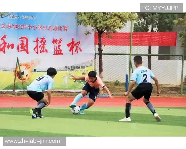 足球建构角的魅力与挑战探讨如何提升青少年足球水平与参与热情 足球建构角的魅力与挑战探讨如何提升青少年足球水平与参与热情